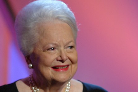 Mandatory Credit: Photo by Alex J. Berliner/BEI/BEI/Shutterstock (496326ak) Olivia de Havilland EXCLUSIVE 11TH ANNUAL 'PREMIERE : WOMEN IN HOLLYWOOD' MAGAZINE LUNCHEON, FOUR SEASONS HOTEL, LOS ANGELES, AMERICA - 14 SEP 2004 September 14, 2004 Los Angeles, CA Olivia de Havilland 11th Annual Premiere Women In Hollywood Luncheon held at the Four Seasons Hotel. Photo by Alex Berliner ® Berliner Studio / BEImages AMC will air a one hour special from the Women In Hollywood including exclusive interviews with the honorees on Sunday, October 3. ***EXCLUSIVE***EXCLUSIVE***EXCLUSIVE***